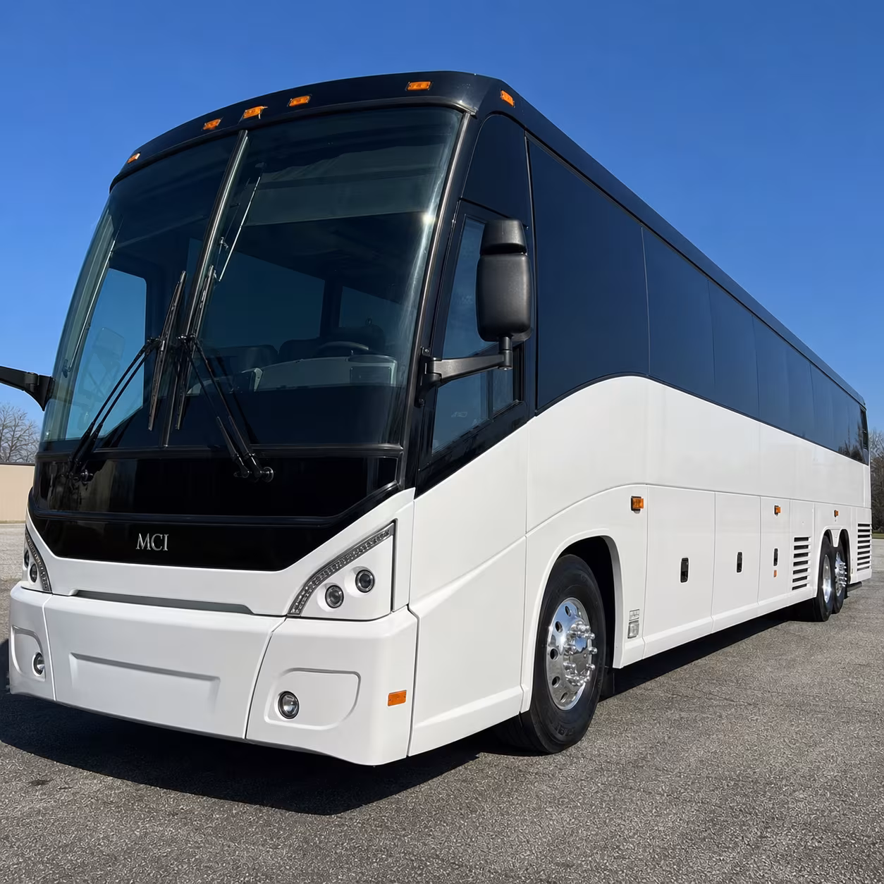airport shuttle buses for mckinney groups heading to denton addison regional airports