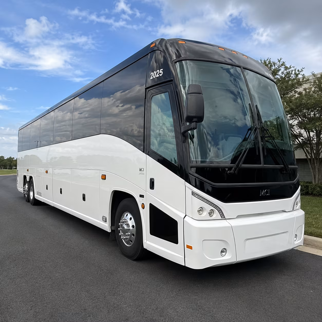 fan buses to american airlines center for stars and mavericks games