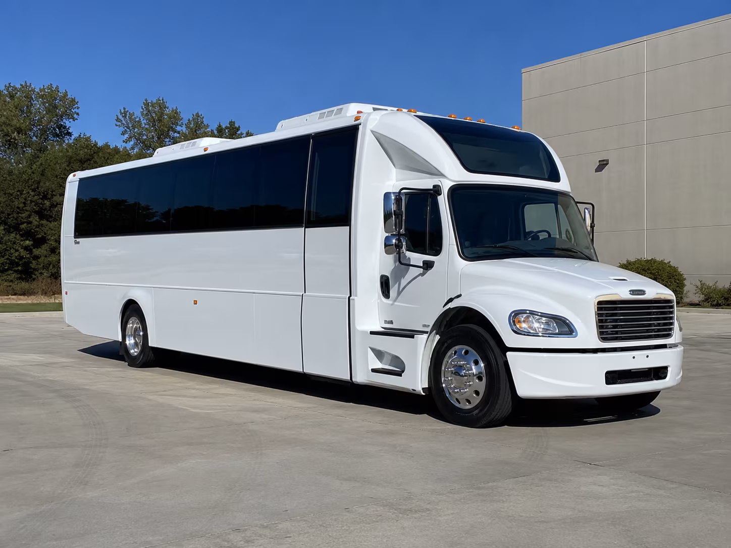 mckinney 28 passenger party bus